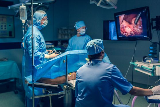 Dr. Vijay Bansal - Laparoscopic Cancer Surgeon in Mohali